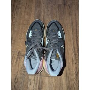 Nike Kyrie Low 5 Iron Grey Coconut Milk Sneakers Mens Size 10.5 DJ6012-005